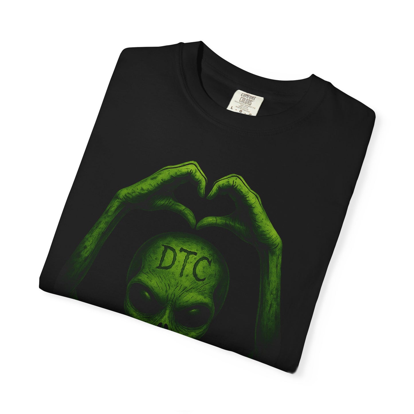 Alien Heart Horror Themed Graphic T-Shirt