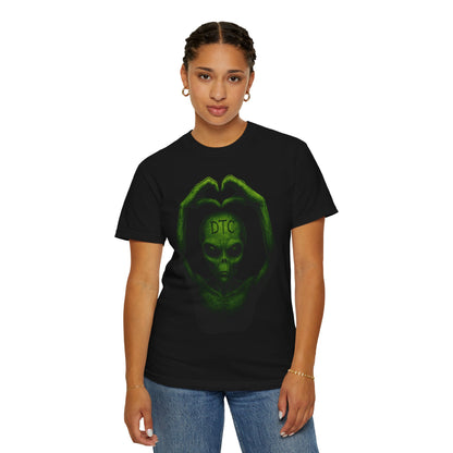 Alien Heart Horror Themed Graphic T-Shirt