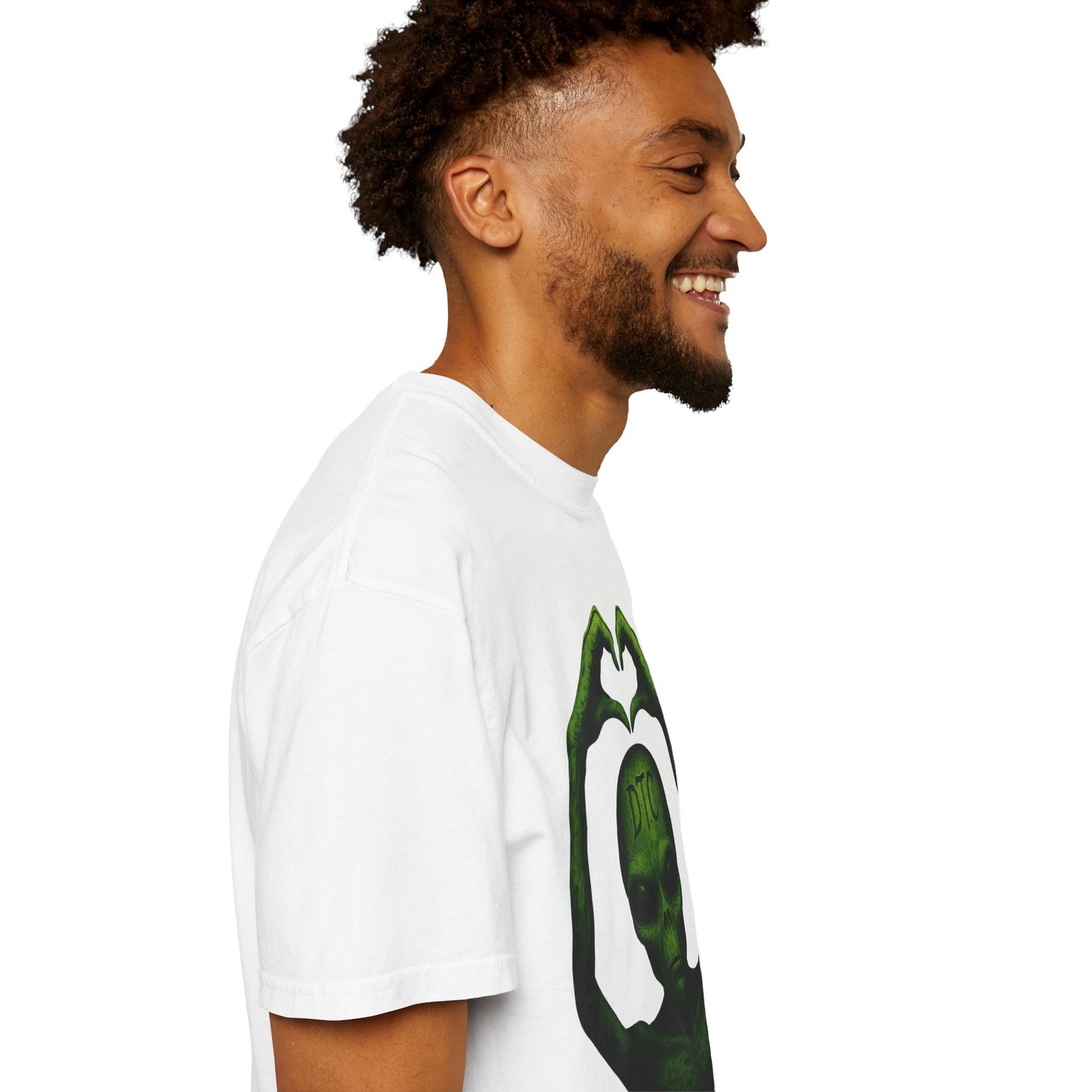 Alien Heart Horror Themed Graphic T-Shirt