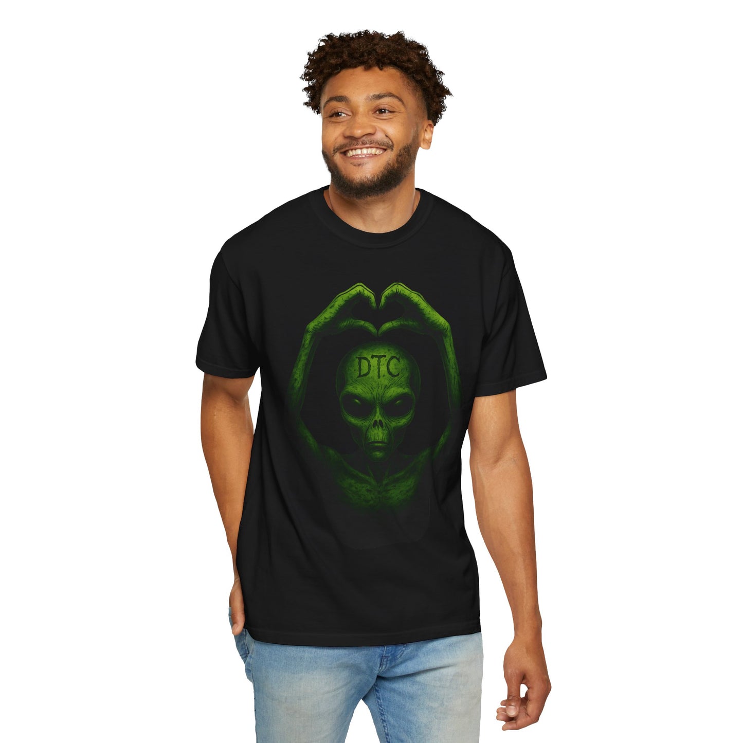 Alien Heart Horror Themed Graphic T-Shirt