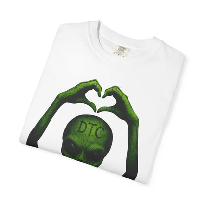 Alien Heart Horror Themed Graphic T-Shirt