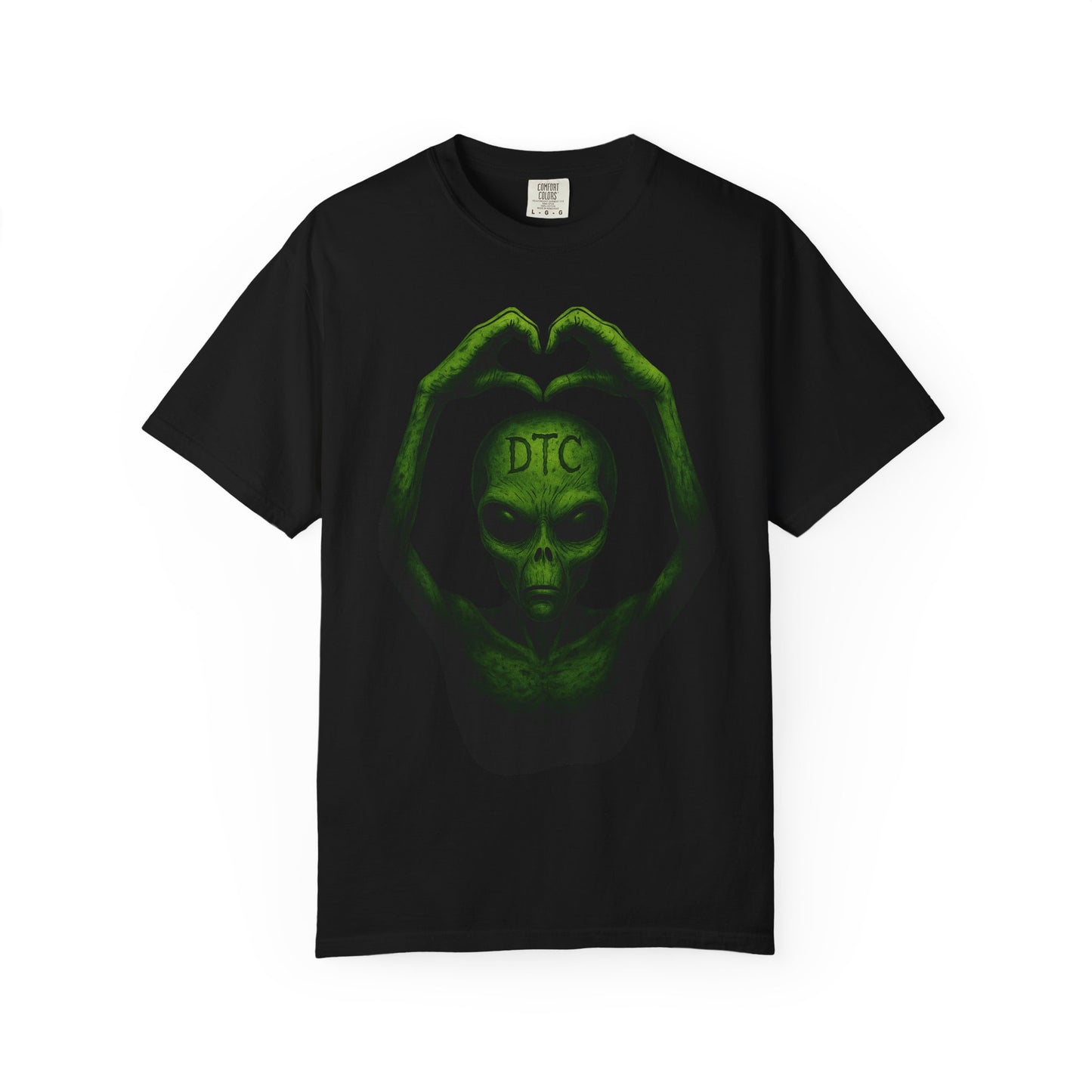Alien Heart Horror Themed Graphic T-Shirt